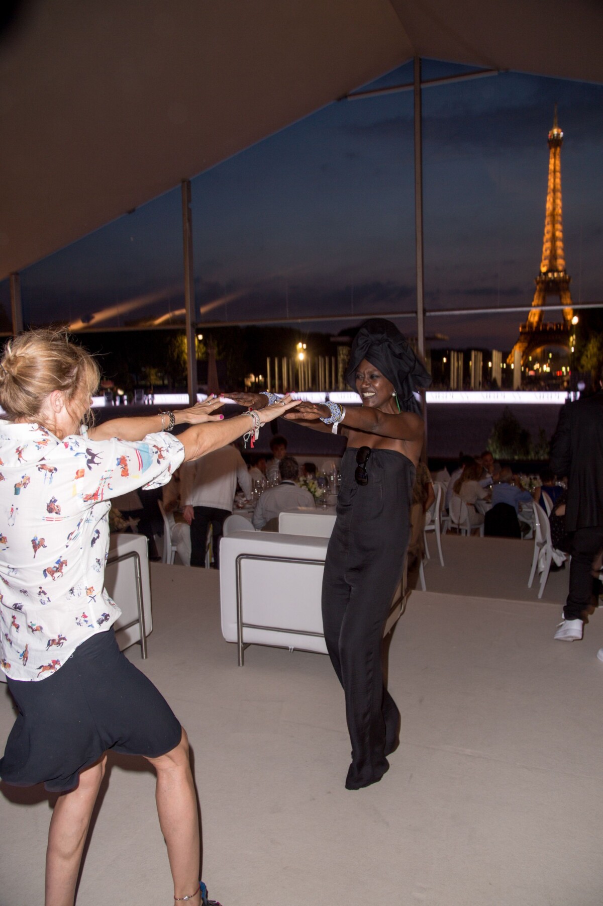 Photo : Exclusif - Virginie Coupérie-Eiffel Et Khadja Nin Enflamment Le ...