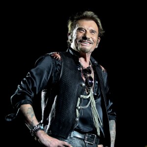 Exclusif - Johnny Hallyday sur scène lors de son premier concert, à Nîmes le 2 juillet 2015.