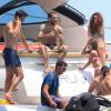 Dani Alves et Alvaro Morata sur un yacht au large d'Ibiza, le 14 juillet 2015