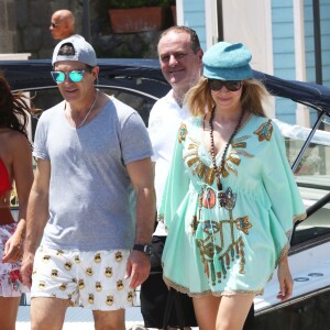 Antonio Banderas et sa compagne Nicole Kimpel jouent les touristes à Ischia le 14 juillet 2015.