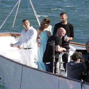 Antonio Banderas et sa compagne Nicole Kimpel - L'acteur Antonio Banderas tourne une publicité sur un yacht à Barcelone le 28 mai 2015.