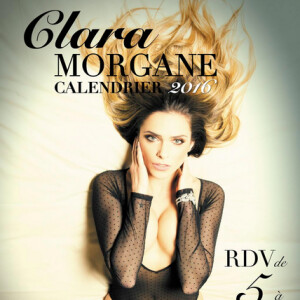 La sexy Clara Morgane tease son calendrier 2016, le 15 juillet 2015 sur Twitter.