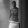 Le sexy Adam Levine nu dans le clip de This Summer's Gonna Hurt Like A Motherfucker