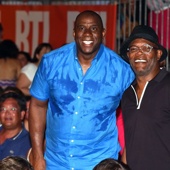 Magic Johnson et son épouse Cookie, Samuel L. Jackson et sa femme LaTanya au concert de Lionel Richie dans la Pinède dans le cadre du 55e Festival Jazz à Juan de Juan-les-Pins, le 16 juillet 2015