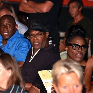 Magic Johnson et son épouse Cookie, Samuel L. Jackson et sa femme LaTanya au concert de Lionel Richie dans la Pinède dans le cadre du 55e Festival Jazz à Juan de Juan-les-Pins, le 16 juillet 2015