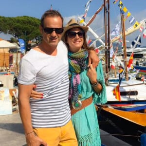 Eve Angeli dévoile le visage de son nouveau chéri, Chrisophe. Le 29 juin 2015. Les amoureux passent du bon temps à Saint-Tropez.