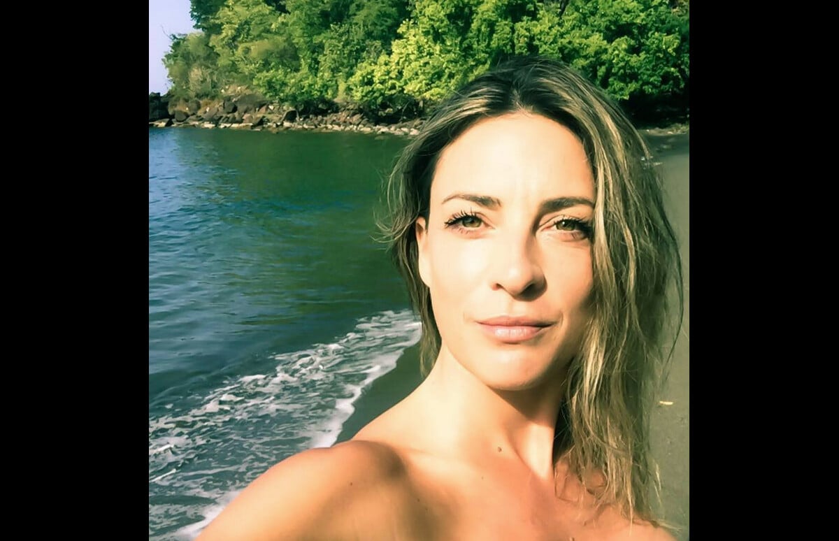 Photo : Eve Angeli sublime au bord de la mer. - Purepeople