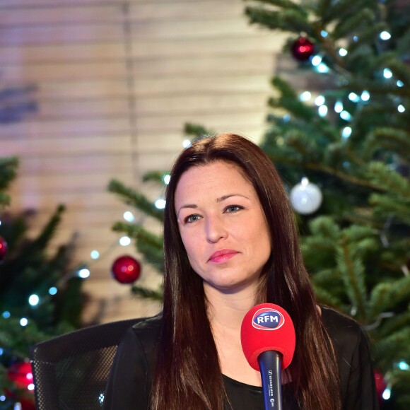 Natasha St-Pier lors de l'émission de radio : "La matinale Spéciale Noël sur RFM" dans les studios de RFM à Paris, le 19 décembre 2014.