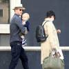 Exclusif - Ginnifer Goodwin et Josh Dallas se promènent avec leur fils Oliver dans les rues de West Hollywood, le 10 avril 2015