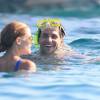 Olivia Palermo et son mari Johannes Huebl en vacances à Ibiza le 27 juillet 2015.
