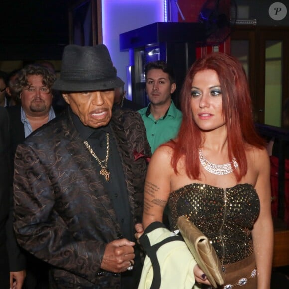 Joe Jackson et la chanteuse Angelina Stilitti à Sao Paulo, le 24 juillet 2015