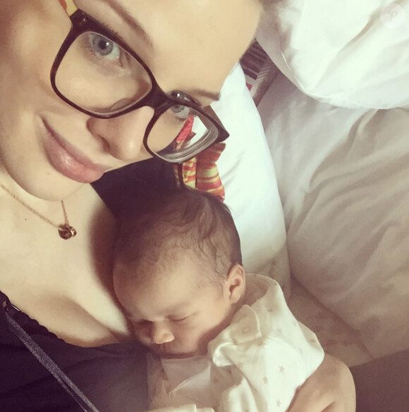 La ravissante wag Helen Flanagan, en couple avec Scott Sinclair, et la petite Matilda, son premier bébé né le 29 juin 2015.