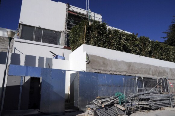 Les travaux s'accélèrent pour accueillir le petit Milan dans la nouvelle maison de Shakira et Gerard Piqué à Esplugues de Llobregat (Barcelone), le 5 décembre 2012.