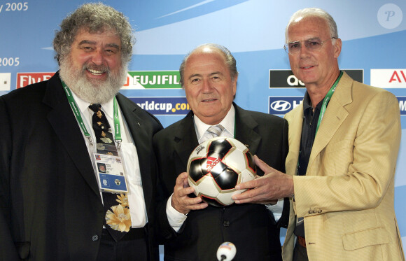 Chuck Blazer, Joseph S. Blatter et Franz Beckenbauer en 2005