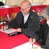 Jean-Jacques Loup avec Wolinski au Salon de l'humour de Saint-Just-Le-Martel. Le dessinateur est décédé le 31 juillet 2015