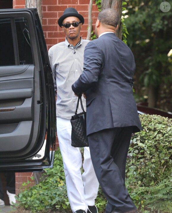 Guests - La famille et les amis de Bobbi Kristina Brown au "Murray Brothers Funeral Home " à Atlanta. Plus de trois ans après la disparition de sa mère, Bobbi Kristina Brown, fille unique de la légende de la pop music Whitney Houston et du chanteur Bobby Brown, est morte dimanche à l'âge de 22 ans le 26 juillet dernier, dans un hôpital à Duluth, en Géorgie. Le 31 juillet 2015 