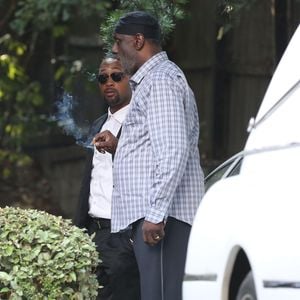 Guests - La famille et les amis de Bobbi Kristina Brown au "Murray Brothers Funeral Home " à Atlanta. Plus de trois ans après la disparition de sa mère, Bobbi Kristina Brown, fille unique de la légende de la pop music Whitney Houston et du chanteur Bobby Brown, est morte dimanche à l'âge de 22 ans le 26 juillet dernier, dans un hôpital à Duluth, en Géorgie. Le 31 juillet 2015 