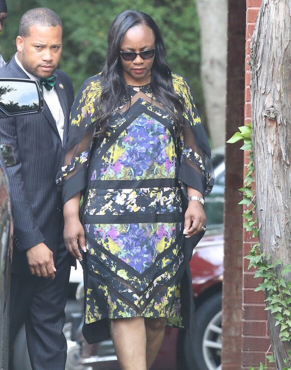 Pat Houston - La famille et les amis de Bobbi Kristina Brown au "Murray Brothers Funeral Home " à Atlanta. Plus de trois ans après la disparition de sa mère, Bobbi Kristina Brown, fille unique de la légende de la pop music Whitney Houston et du chanteur Bobby Brown, est morte dimanche à l'âge de 22 ans le 26 juillet dernier, dans un hôpital à Duluth, en Géorgie. Le 31 juillet 2015 