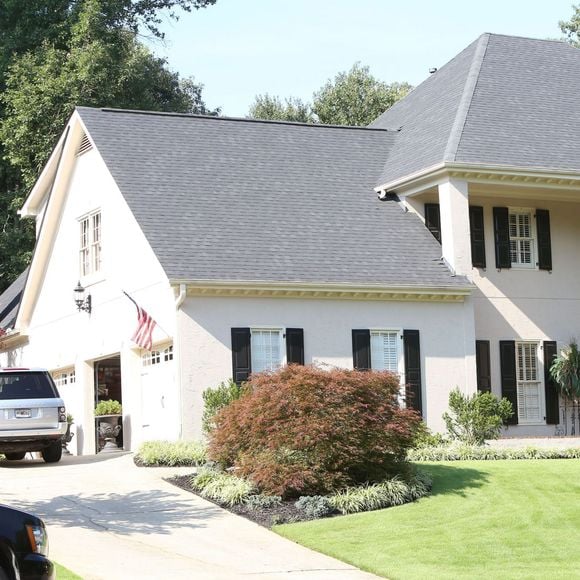 Pat Houston rentre chez elle à Duluth, le 28 juillet 2015. Sa nièce, Bobbi Kristina est décédée dimanche dernier après 6 mois d'hospitalisation. 