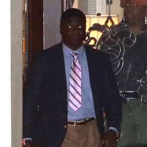 Les journalistes affluent devant le "Peachtree Christian Hospice" après l'annonce de la mort de Bobbi Kristina Brown à Duluth en Georgie, le 26 juillet 2015. 