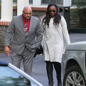 Pat Houston - Les membres de la famille de Bobbi Kristina Brown arrivent au "Peachtree Christian Hospice" pour lui rendre visite à Duluth en Georgie le 16 juillet 2015.