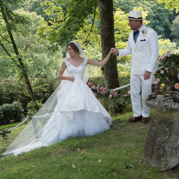 Guy Ritchie et son épouse en robe - Mariage de Guy Ritchie et Jacqui Ainsley (photo postée le 3 août 2015)