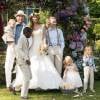 Photo de famille avec les cinq bambins de Guy Ritchie - Mariage de Guy Ritchie et Jacqui Ainsley (photo postée le 3 août 2015)