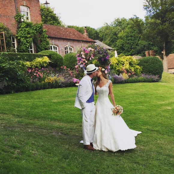 Les deux amoureux - Mariage de Guy Ritchie et Jacqui Ainsley (photo postée le 3 août 2015)