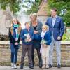 Le prince Constantijn des Pays-Bas et son épouse la princesse Laurentien avec leurs enfants Eloise, Claus-Casimir et Leonore le 5 octobre 2014 au parc De Efteling lors de la présentation du nouveau livre pour enfants de la princesse Laurentien, De Sprookjessprokkelaar.