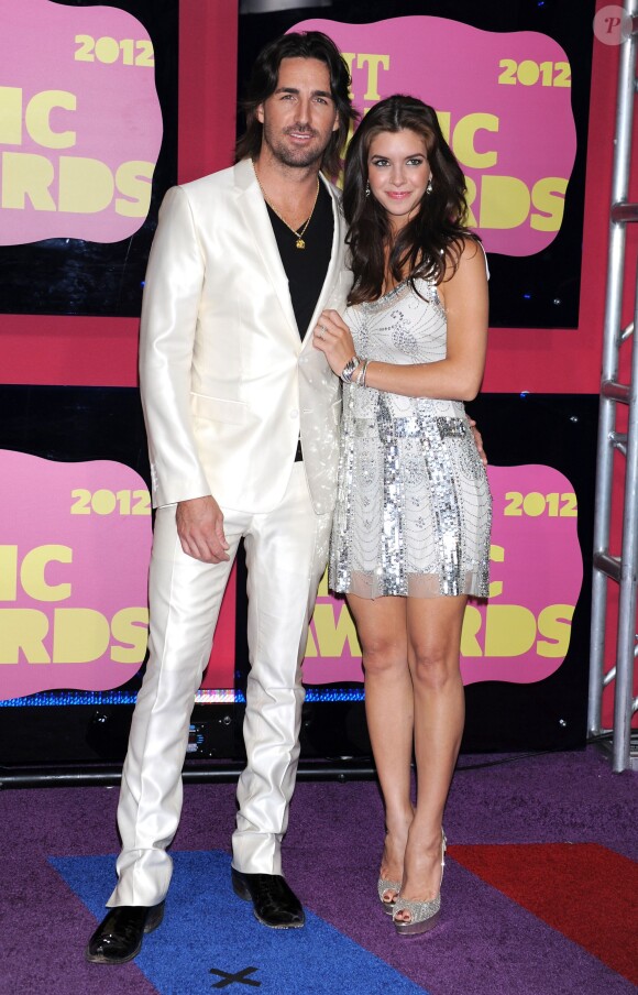 Jake Owen et Lacey Buchanan aux CMT Music Awards à Nashville le 6 juin 2012