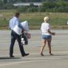 Lady Gaga prend un jet privé au départ de Pérouse en Italie, le 15 juillet 2015 