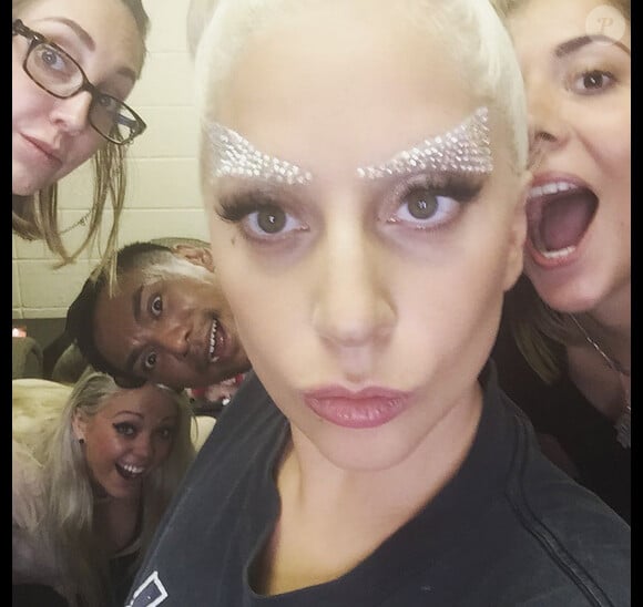 Lady Gaga reine de sourcils étranges sur Instagram / aout 2015