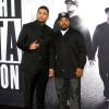 Ice Cube et son fils O'Shea Jackson, Jr. assistent à l'avant-première du film "Straight Outta Compton" au Microsoft Theater. Los Angeles, le 10 août 2015.