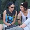 Kristen Stewart et sa supposée petite amie Alicia Cargile lors du 3e jour du festival Coachella Valley Music and Arts à Indio, le 19 avril 2015