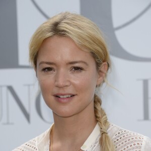 Virginie Efira - Photocall de la 4e édition du "Brunch Blanc" sur le bateau "L'Excellence" à Paris, le 29 juin 2014.