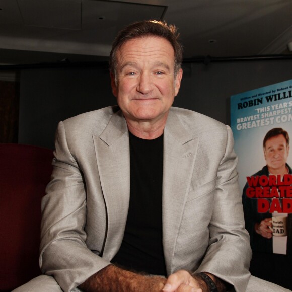 Robin Williams se prête au jeu du "photocall", pour son film World's greatest dad, à Londres le 1er juillet 2010