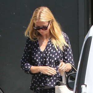 Gwyneth Paltrow est allée déjeuner au restaurant "Tavern" à Brentwood, le 11 avril 2015 