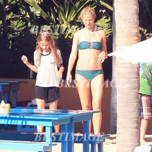 Gwyneth Paltrow et son ex-mari Chris Martin en vacances avec leurs enfants Apple et Moses à Puerto Vallarta au Mexique, du 27 au 31 mars 2015. 