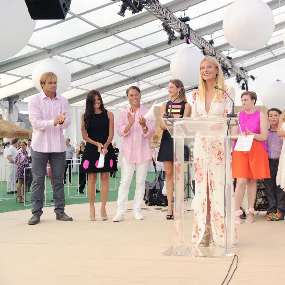 Gwyneth Paltrow lors du Hamptons Paddle and Party for Pink à Bridgehampton, le 1er aout 2015