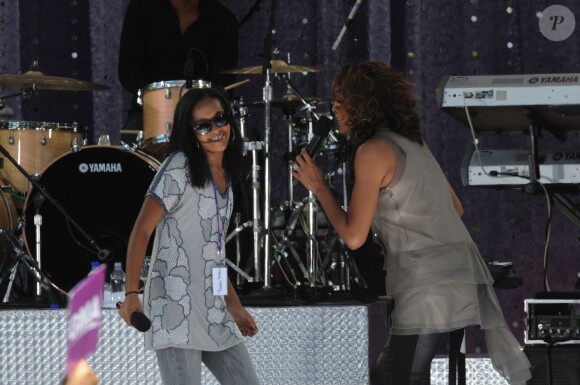 Whitney Houston et sa fille Bobbi Kristina Brown lors du ABC's Good Morning America Summer Concert à New York le 1er septembre 2009