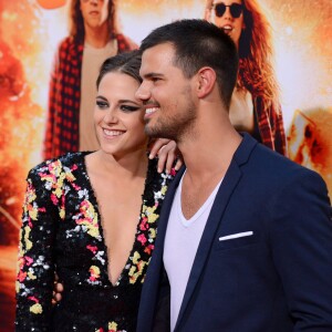 Kristen Stewart et Taylor Lautner à la première d'American Ultra à Los Angeles, le 18 août 2015.