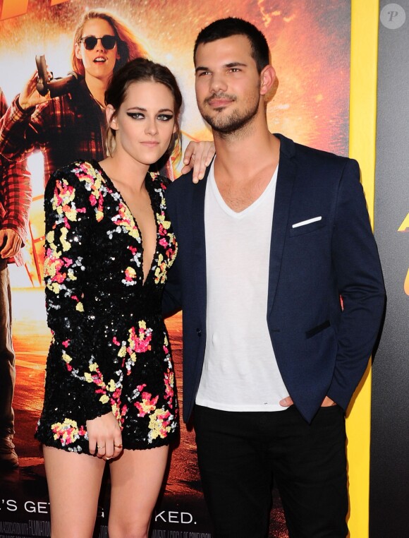 Kristen Stewart et Taylor Lautner à la première d'American Ultra à Los Angeles, le 18 août 2015.