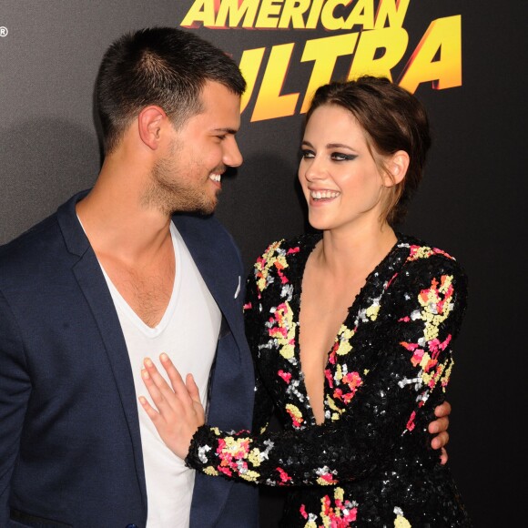 Kristen Stewart et Taylor Lautner à la première d'American Ultra à Los Angeles, le 18 août 2015.