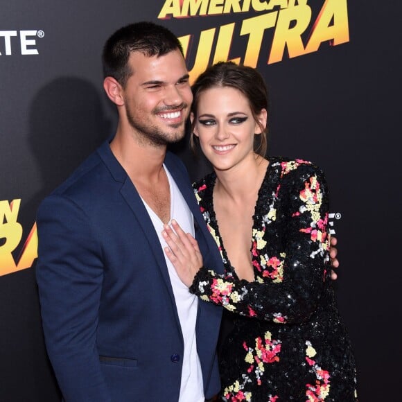 Kristen Stewart et Taylor Lautner à la première d'American Ultra à Los Angeles, le 18 août 2015.