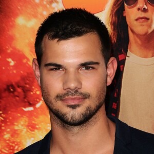 Taylor Lautner à la première d'American Ultra à Los Angeles, le 18 août 2015.
