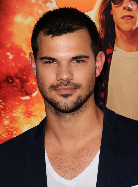 Taylor Lautner à la première d'American Ultra à Los Angeles, le 18 août 2015.