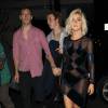 Julianne Hough et son petit ami Brooks Laich arrivent à l'after party de la finale de "Dancing With The Stars" au restaurant "Beso" à Hollywood, le 19 mai 2015