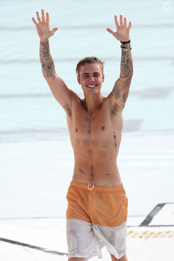 Justin Bieber sur une plage de Sydney, le 29 juin 2015.