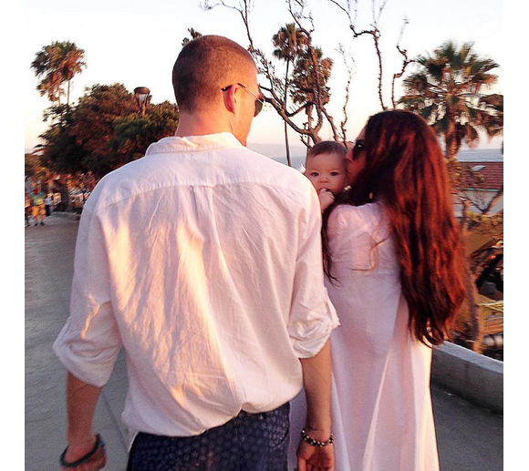 Terri Seymour a ajouté une photo de son amoureux Clark Mallon et leur fille Coco sur sa page Instagram.
