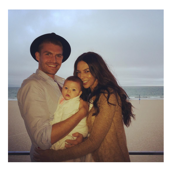 Terri Seymour a ajouté une photo avec son amoureux Clark Mallon et leur fille Coco sur sa page Instagram.